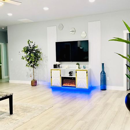 Villa Brand New Tampa Oasis With Private Jacuzzi Retreat Lutz Exterior foto